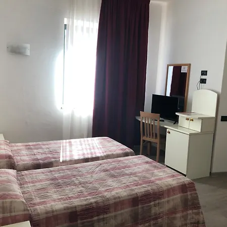 Alpi Del Mare 3* مونْدوفي