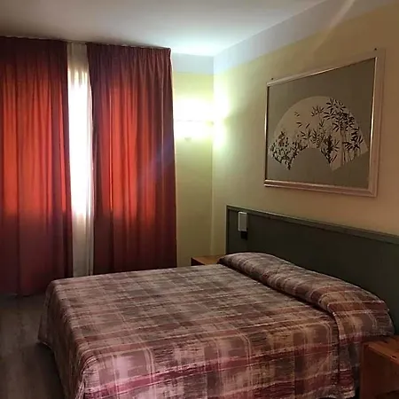 Hotel Alpi Del Mare